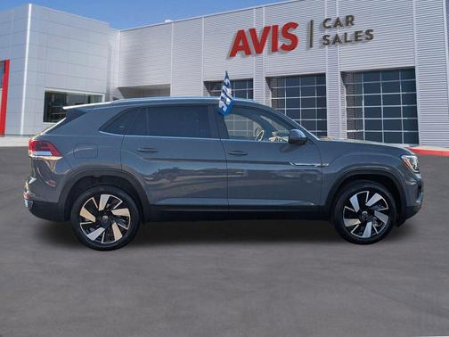 2025 Volkswagen Atlas Cross Sport 2.0T SE w/Technology