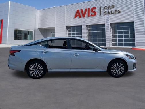 Brilliant Silver Metallic 2025 Nissan Altima 2.5 SV