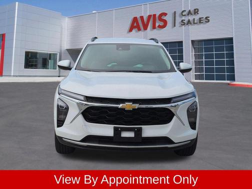 Summit White 2025 Chevrolet Trax LT