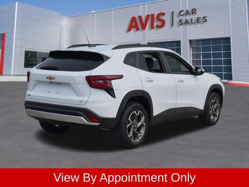 Summit White 2025 Chevrolet Trax LT