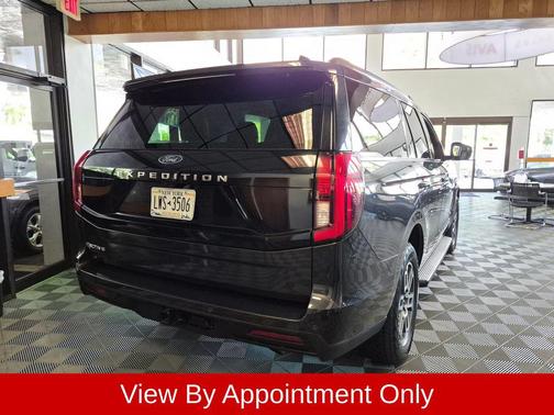 Agate Black Metallic 2025 Ford Expedition Active