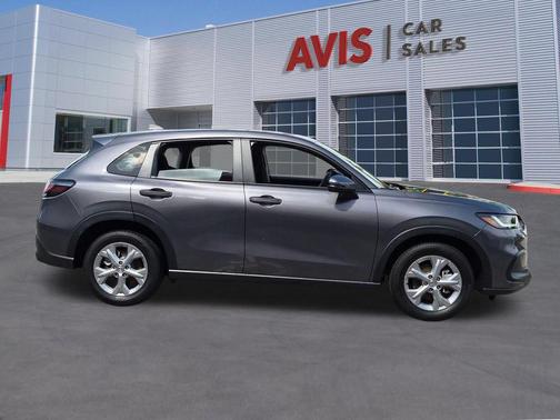 Crystal Black Pearl 2025 Honda HR-V LX