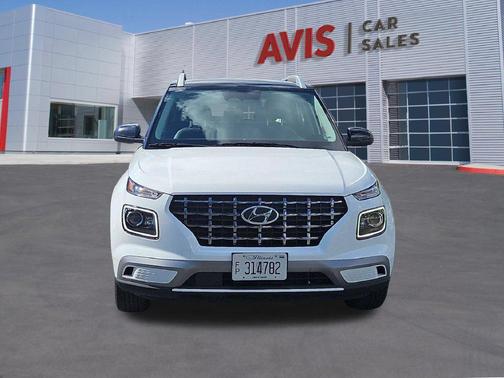 Lunar White w/Black Roof 2025 Hyundai VENUE Limited