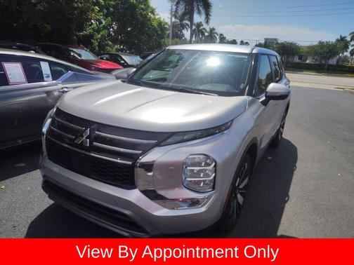 Alloy Silver Metallic 2025 Mitsubishi Outlander SE S-AWC