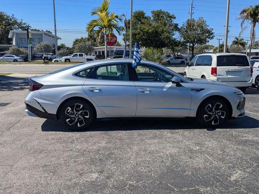 2025 Hyundai SONATA SEL