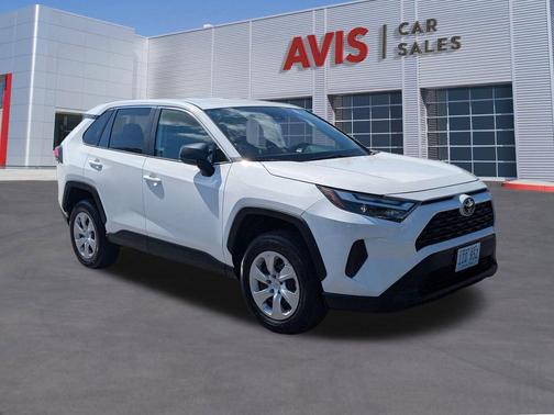 2025 Toyota RAV4 LE