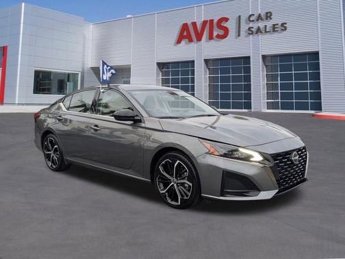 2025 Nissan Altima SR FWD