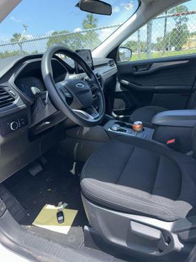 Oxford White 2025 Ford Escape Active