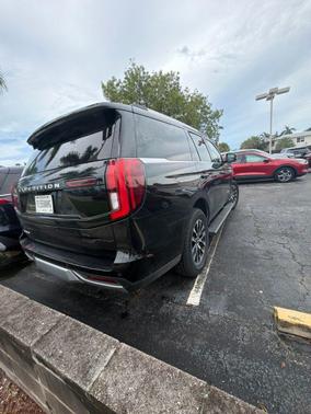 Agate Black Metallic 2025 Ford Expedition Platinum