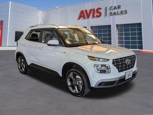 2025 Hyundai VENUE SEL