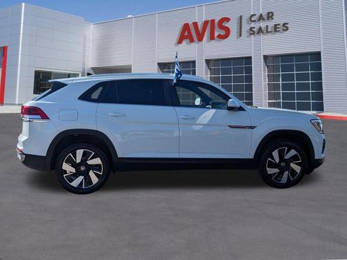 2025 Volkswagen Atlas Cross Sport 2.0T SE w/Technology