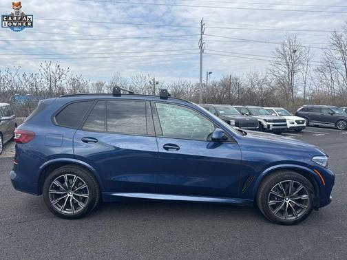 Phytonic Blue Metallic 2022 BMW X5 xDrive40i