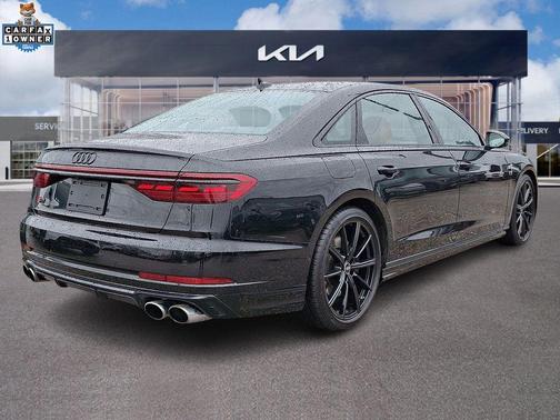 Black 2024 Audi S8 4.0T