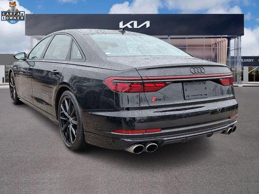 Black 2024 Audi S8 4.0T