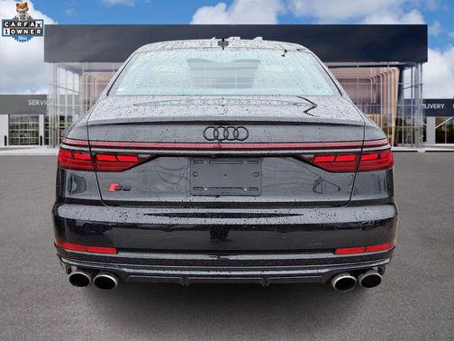 Black 2024 Audi S8 4.0T