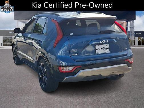 Mineral Blue 2023 Kia Niro Touring