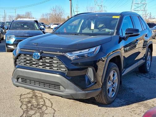 2022 Toyota RAV4 Hybrid XLE
