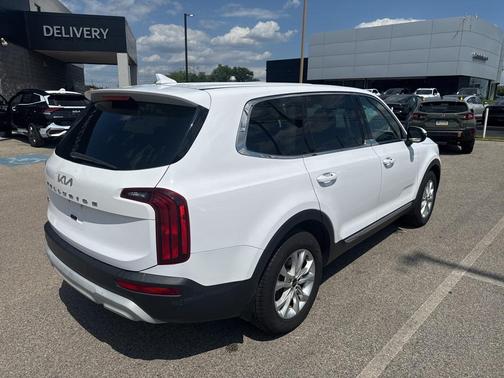 2022 Kia Telluride LX
