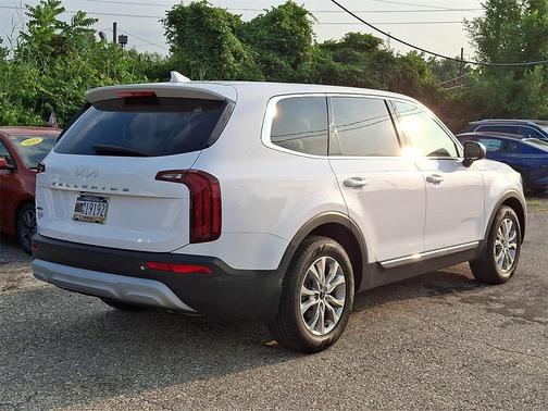 2022 Kia Telluride LX