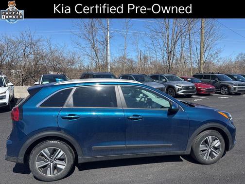 Deep Cerulean 2022 Kia Niro LXS