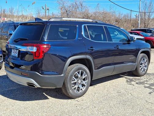 2022 GMC Acadia AWD SLT