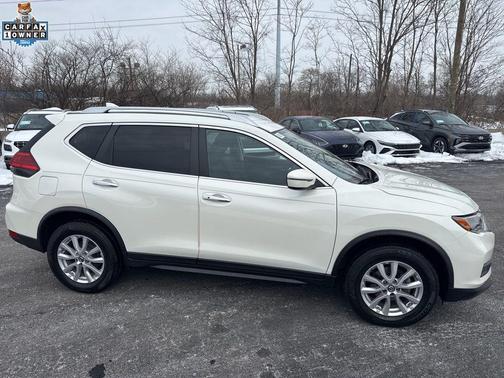 2017 Nissan Rogue SV