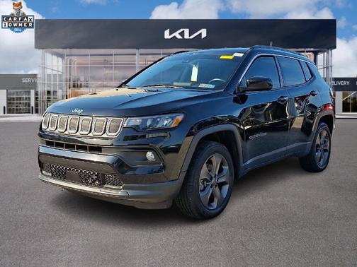 Diamond Black Crystal Pearlcoat 2022 Jeep Compass Latitude Lux