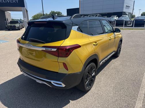 2022 Kia Seltos Nightfall Edition