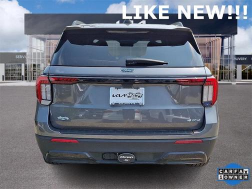 2025 Ford Explorer ST-Line