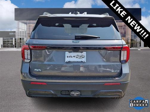 2025 Ford Explorer ST-Line