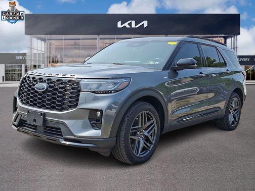 2025 Ford Explorer ST-Line