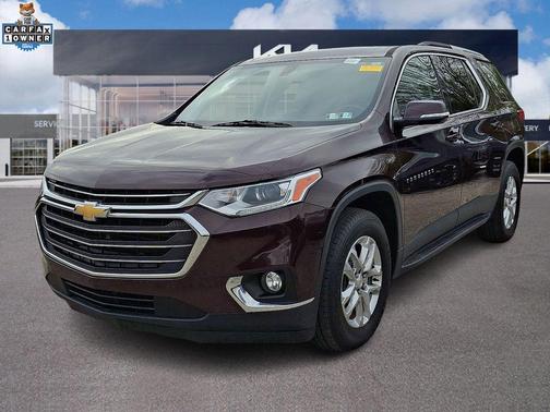 Black Currant Metallic 2018 Chevrolet Traverse LT Cloth