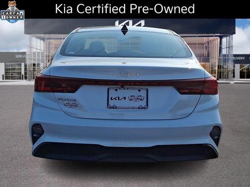 Snow White Pearl 2024 Kia Forte LXS