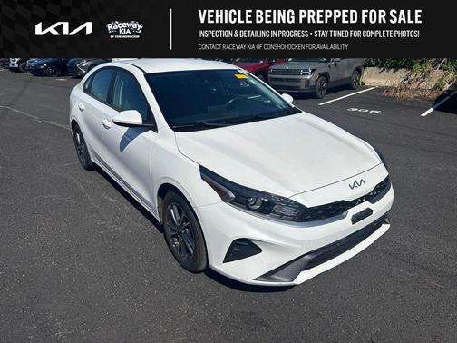 Snow White Pearl 2024 Kia Forte LXS