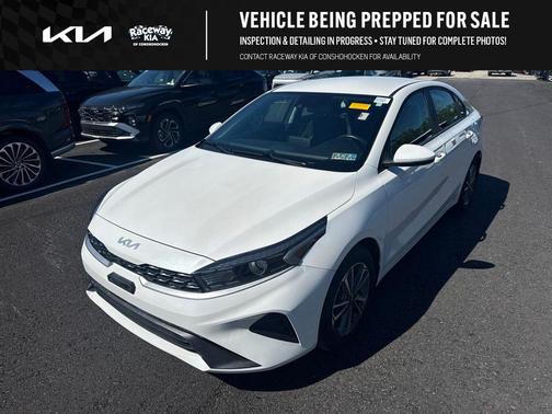 Snow White Pearl 2024 Kia Forte LXS