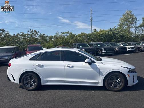 Glacial White Pearl 2023 Kia K5 LXS