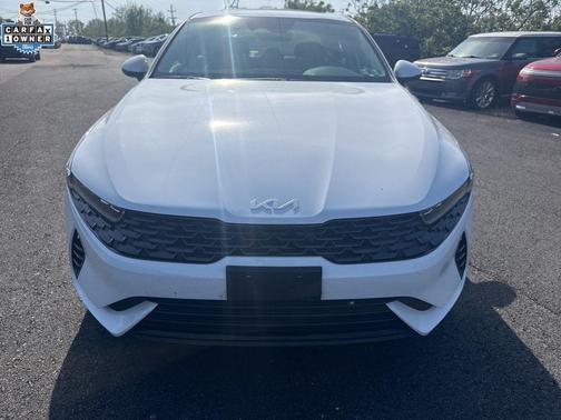 Glacial White Pearl 2023 Kia K5 LXS