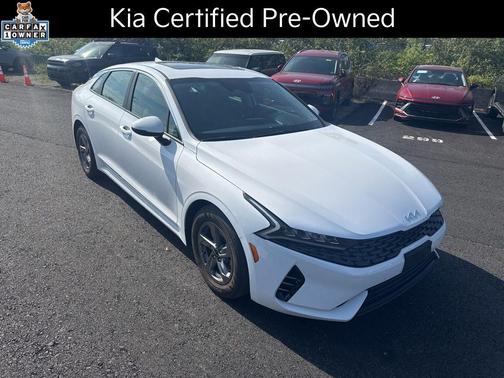 Glacial White Pearl 2023 Kia K5 LXS