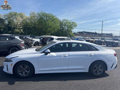 Glacial White Pearl 2023 Kia K5 LXS