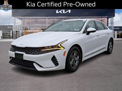 Glacial White Pearl 2023 Kia K5 LXS