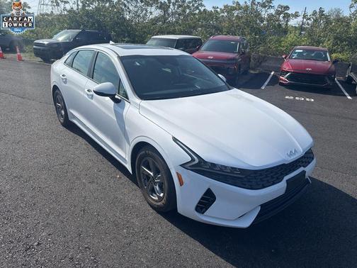 Glacial White Pearl 2023 Kia K5 LXS