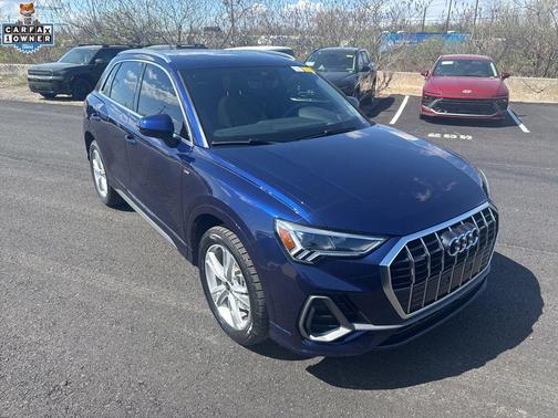 2024 Audi Q3 Premium 45 TFSI S line quattro Tiptronic