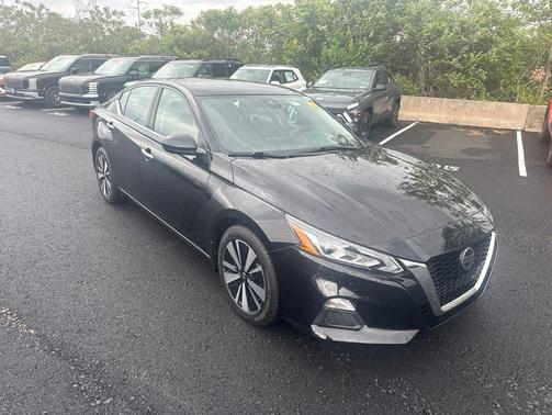 Super Black Clearcoat 2021 Nissan Altima 2.5 SV