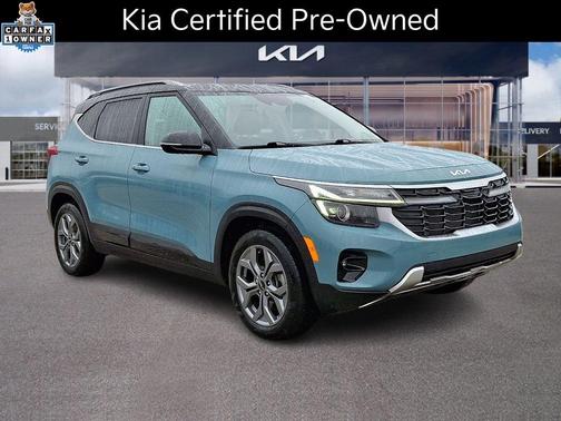 Pluton Blue/Black Roof 2024 Kia Seltos S