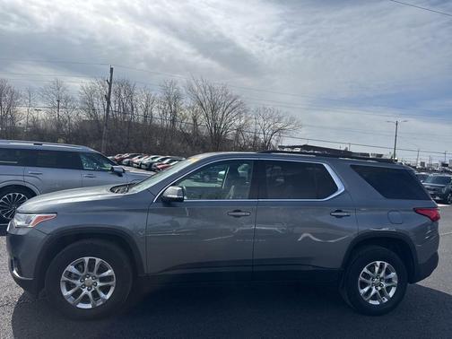 2020 Chevrolet Traverse LT Cloth