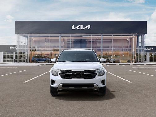 Snow White Pearl 2026 Kia Seltos LX