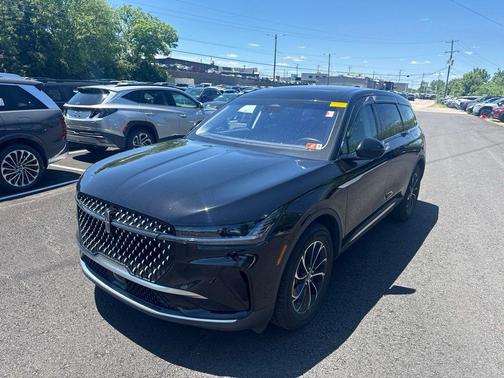 Black Metallic 2024 Lincoln Nautilus Premiere
