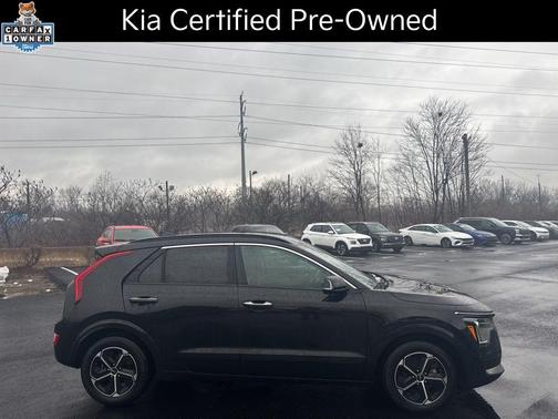 2023 Kia Niro SX