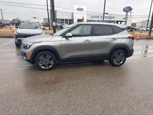 2023 Kia Seltos LX
