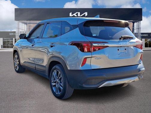 2023 Kia Seltos LX